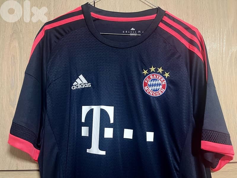 Bayern Munchen player away kit adidas 2018 0