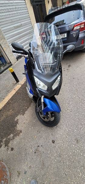 bmw c600 scooter great condition 2